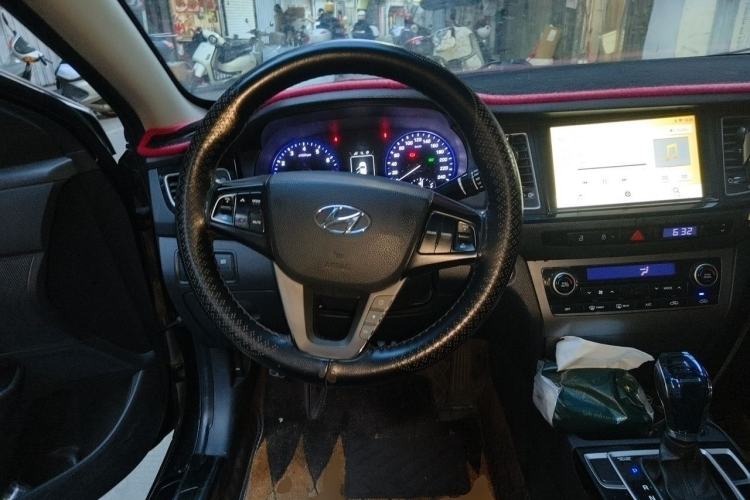 Used Hyundai Mistra 2014 1.8L Automatic Smart GLS Steering Wheel