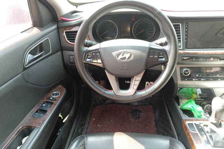 Used Hyundai Mistra 2014 1.8L Automatic Deluxe DLX Model Steering Wheel