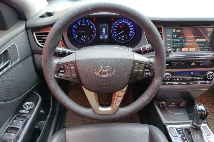 Used Hyundai Mistra 2014 1.8L Automatic Smart GLS Steering Wheel