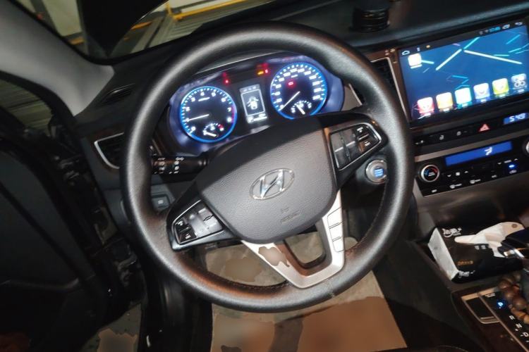 Used Hyundai Mistra 2014 1.8L Automatic Smart GLS Steering Wheel