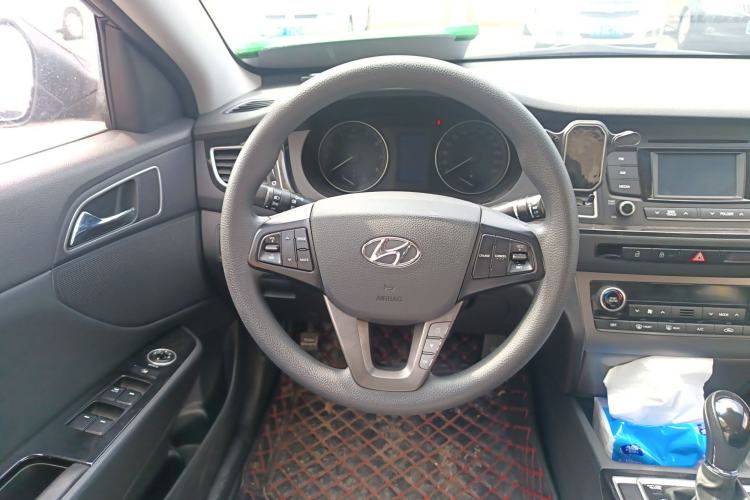 Used Hyundai Mistra 2014 1.8L Automatic Smart GLS Steering Wheel