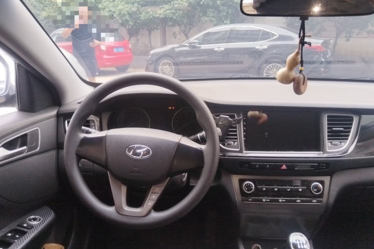 Used Hyundai Mistra 2014 1.8L Manual Comfort GL Model Steering Wheel