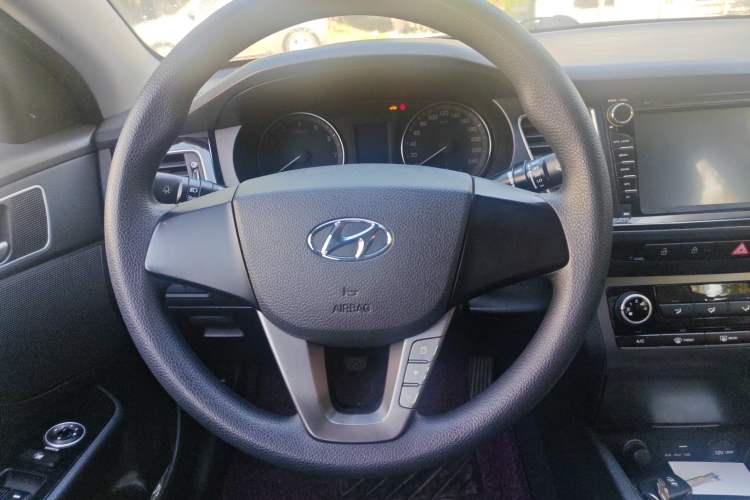 Used Hyundai Mistra 2014 1.8L Manual Comfort GL Model Steering Wheel