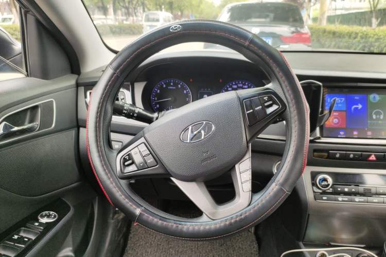 Used Hyundai Mistra 2014 1.8L Automatic Smart GLS Steering Wheel