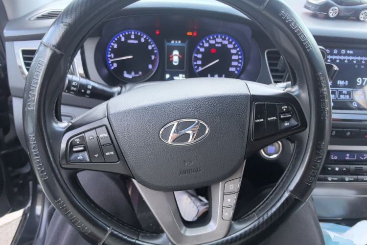 Used Hyundai Mistra 2014 1.8L Automatic Deluxe DLX Model Steering Wheel