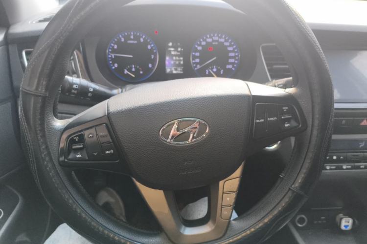 Used Hyundai Mistra 2014 1.8L Automatic Smart GLS Steering Wheel