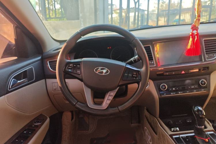 Used Hyundai Mistra 2014 1.8L Automatic Deluxe DLX Model Steering Wheel