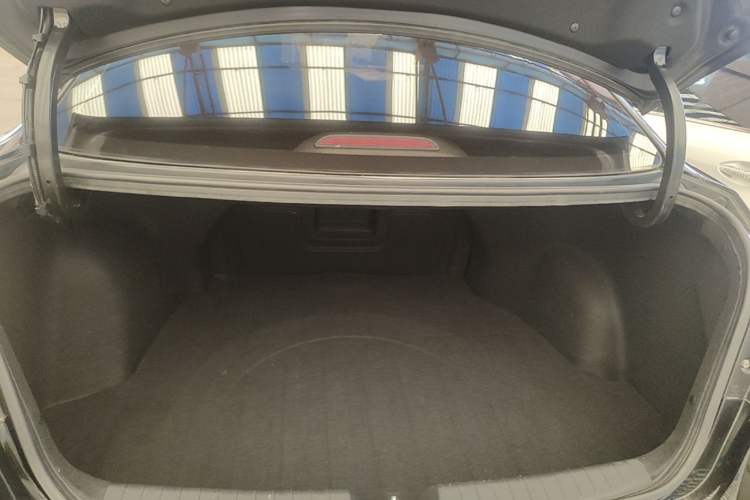 Used Hyundai Mistra 2014 1.8L Automatic Smart GLS Trunk