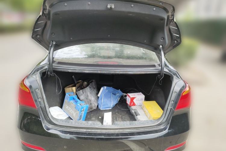 Used Hyundai Mistra 2014 1.8L Automatic Smart GLS Trunk
