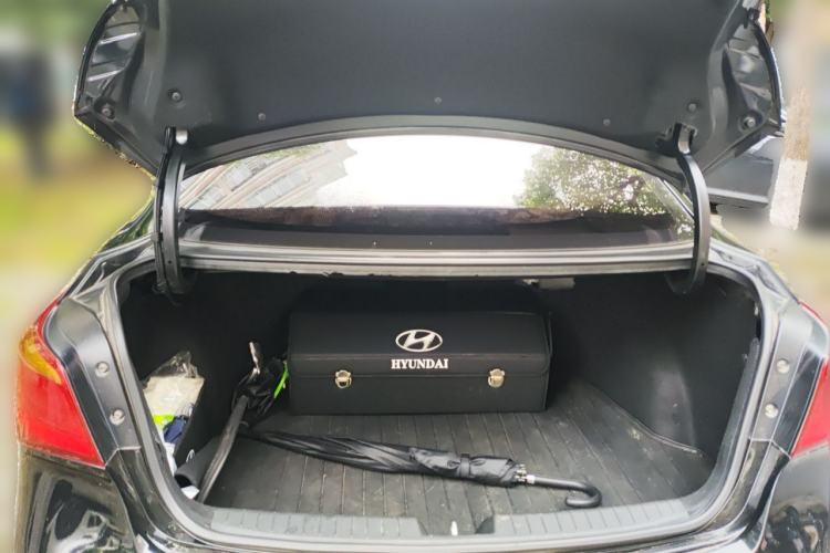 Used Hyundai Mistra 2014 1.8L Automatic Smart GLS Trunk