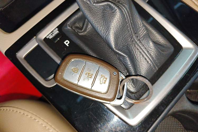 Used Hyundai Mistra 2014 1.8L Automatic Smart GLS Vehicle Key