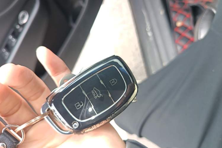 Used Hyundai Mistra 2014 1.8L Automatic Smart GLS Vehicle Key