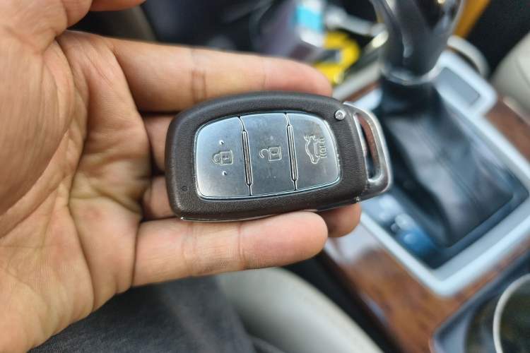 Used Hyundai Mistra 2014 1.8L Automatic Deluxe DLX Model Vehicle Key