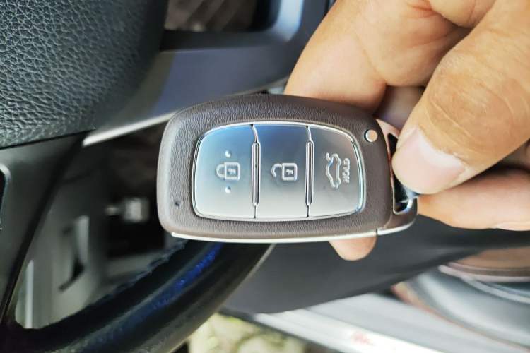 Used Hyundai Mistra 2014 1.8L Automatic Smart GLS Vehicle Key