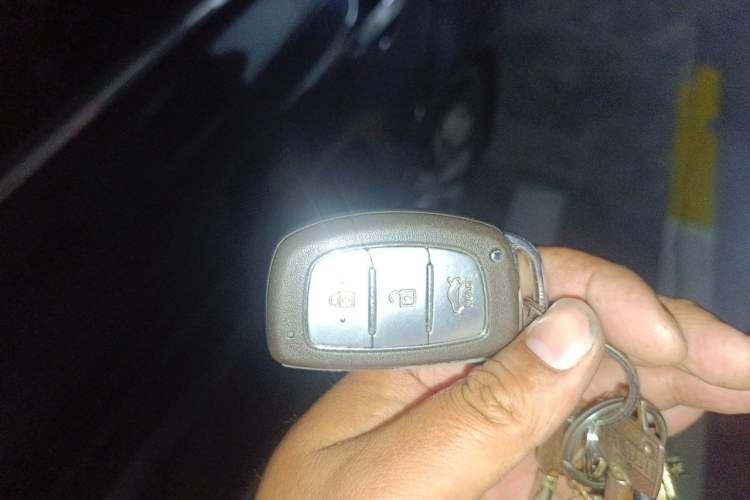 Used Hyundai Mistra 2014 1.8L Automatic Smart GLS Vehicle Key