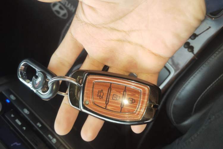 Used Hyundai Mistra 2014 1.8L Automatic Deluxe DLX Model Vehicle Key