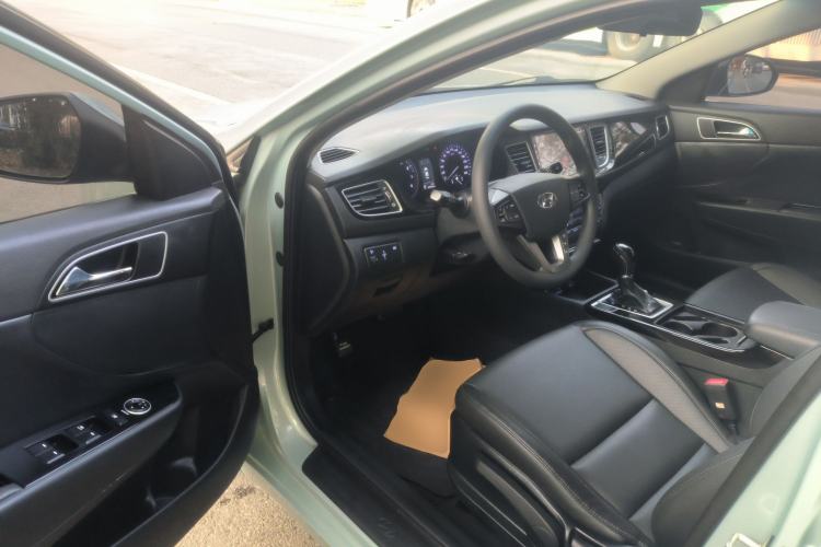 Used Hyundai Mistra 2014 1.8L Automatic Smart GLS Driver Seat