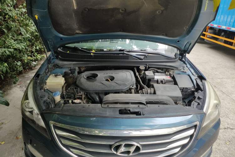 Used Hyundai Mistra 2014 1.8L Automatic Smart GLS Engine Bay