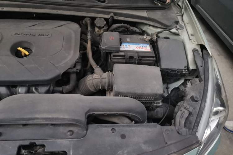 Used Hyundai Mistra 2014 1.8L Automatic Deluxe DLX Model Engine Bay Left