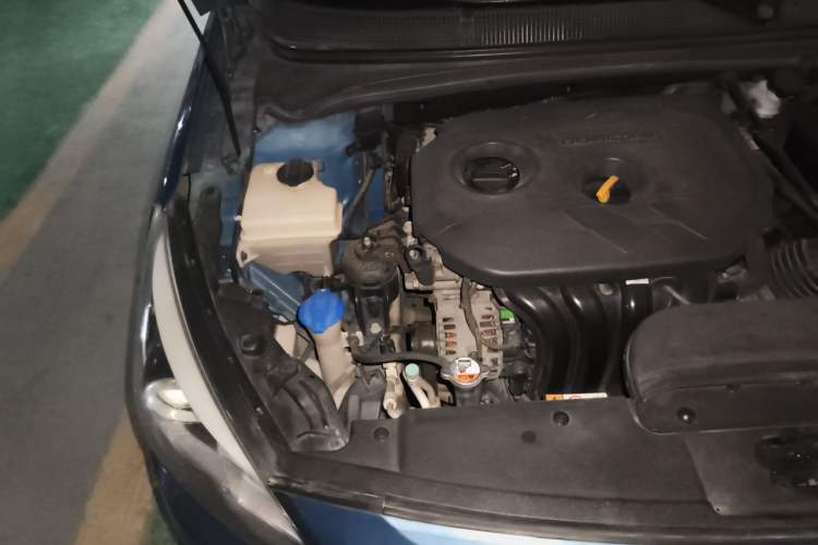 Used Hyundai Mistra 2014 1.8L Automatic Deluxe DLX Model Engine Bay Right