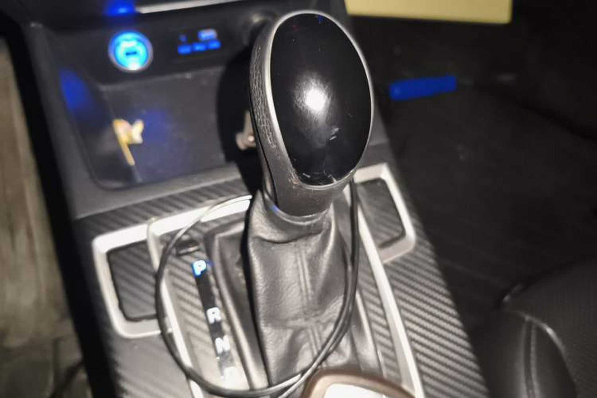 Used Hyundai Mistra 2014 1.8L Automatic Deluxe DLX Model Gear Lever