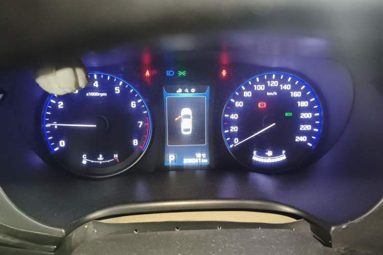 Used Hyundai Mistra 2014 1.8L Automatic Deluxe DLX Model Instrument Cluster