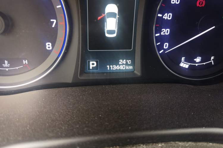 Used Hyundai Mistra 2014 1.8L Automatic Deluxe DLX Model Odometer Close Up