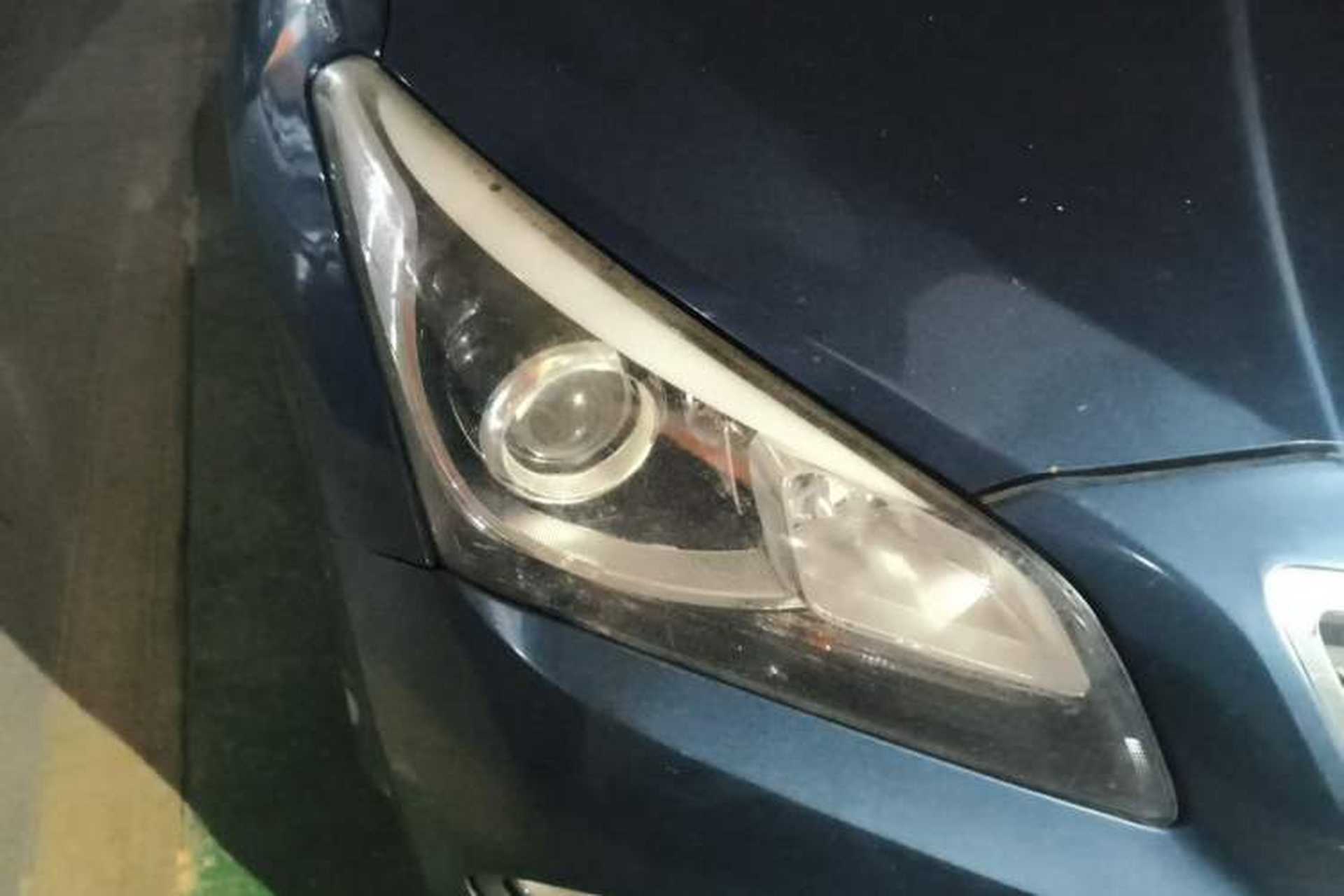 Used Hyundai Mistra 2014 1.8L Automatic Deluxe DLX Model Right Front Headlight