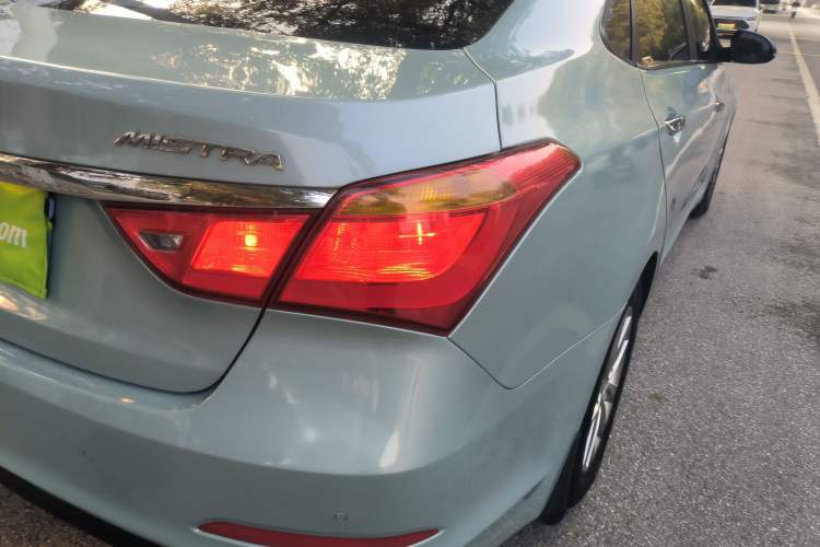 Used Hyundai Mistra 2014 1.8L Automatic Smart GLS Right Rear Taillight