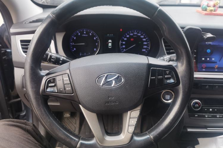Used Hyundai Mistra 2014 1.8L Automatic Deluxe DLX Model Steering Wheel