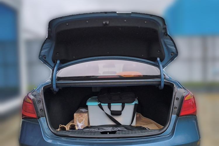 Used Hyundai Mistra 2014 1.8L Automatic Smart GLS Trunk