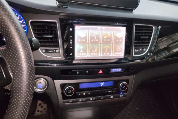 Used Hyundai Mistra 2014 1.8L Automatic Deluxe DLX Model Audio And AC Panel