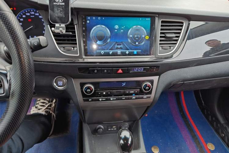 Used Hyundai Mistra 2014 1.8L Automatic Deluxe DLX Model Audio And AC Panel
