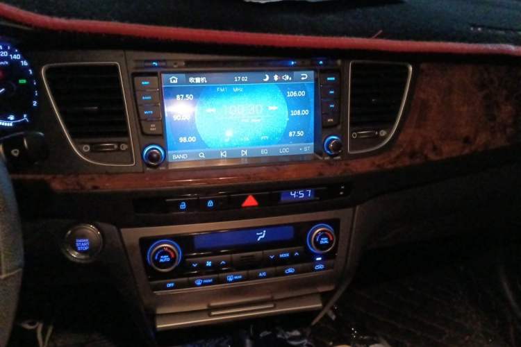 Used Hyundai Mistra 2014 1.8L Automatic Deluxe DLX Model Audio And AC Panel