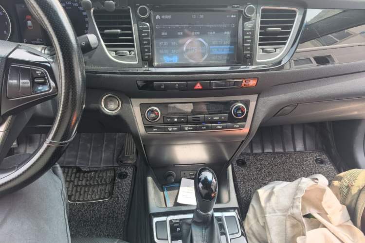 Used Hyundai Mistra 2014 1.8L Automatic Deluxe DLX Model Audio And AC Panel