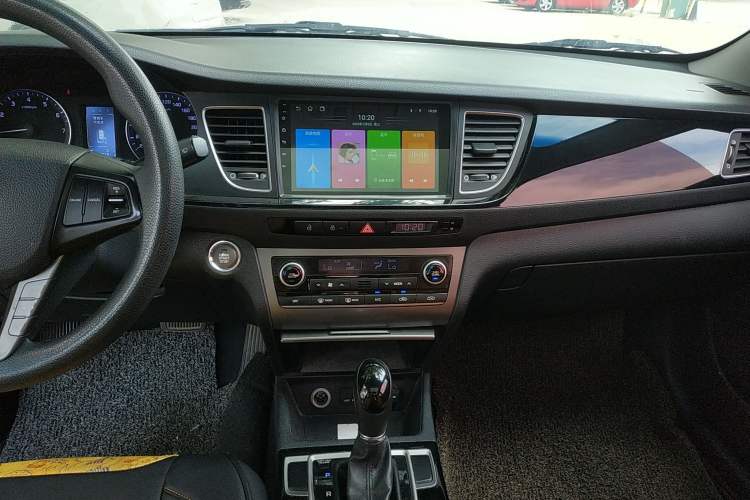 Used Hyundai Mistra 2014 1.8L Automatic Smart GLS Audio And AC Panel