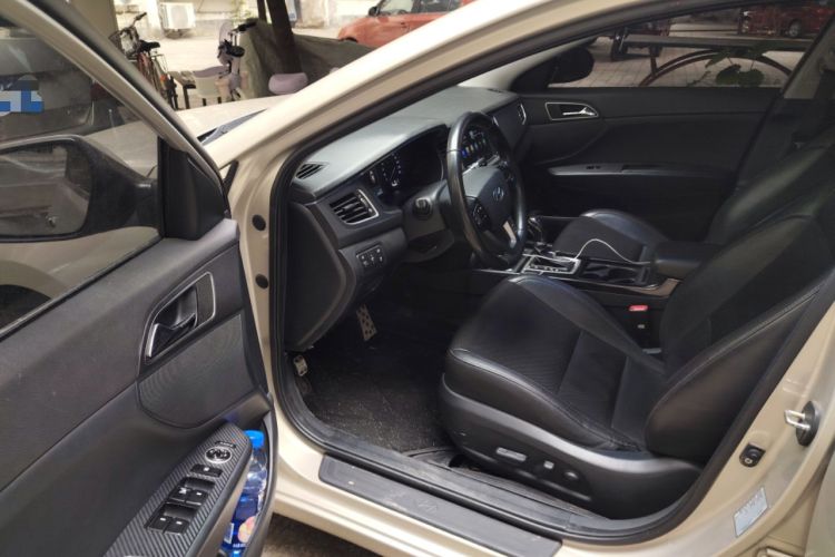 Used Hyundai Mistra 2014 1.8L Automatic Deluxe DLX Model Driver Seat