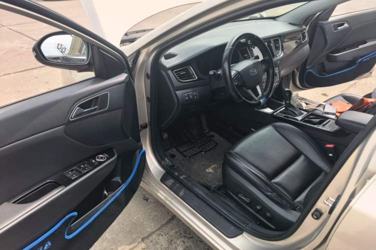 Used Hyundai Mistra 2014 1.8L Automatic Deluxe DLX Model Driver Seat