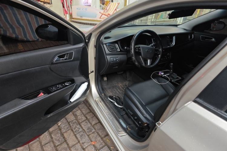 Used Hyundai Mistra 2014 1.8L Automatic Deluxe DLX Model Driver Seat