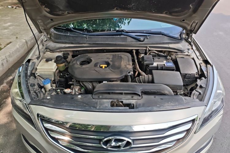 Used Hyundai Mistra 2014 1.8L Automatic Smart GLS Engine Bay