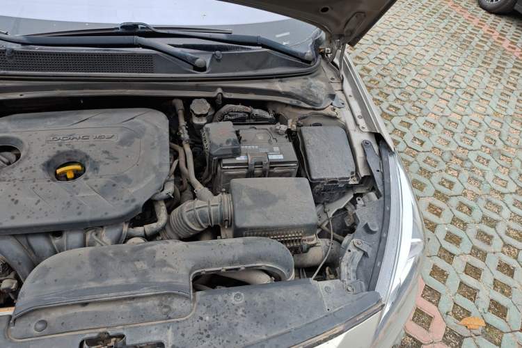 Used Hyundai Mistra 2014 1.8L Automatic Deluxe DLX Model Engine Bay Left