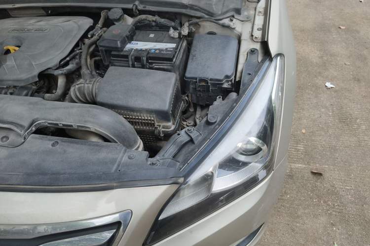 Used Hyundai Mistra 2014 1.8L Automatic Smart GLS Engine Bay Left