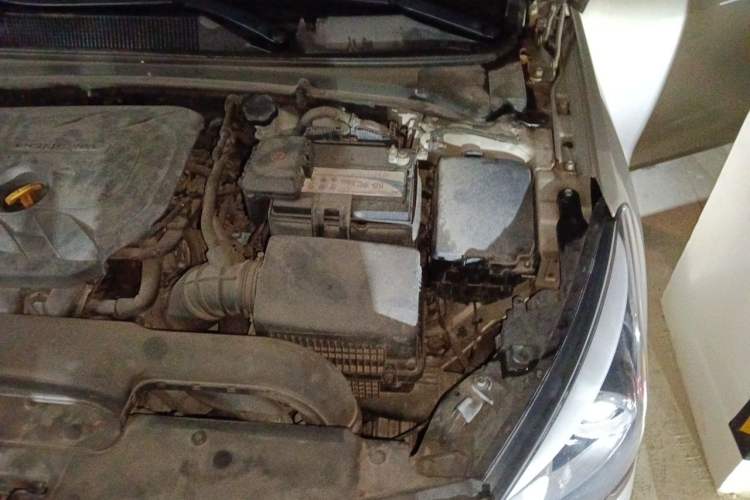 Used Hyundai Mistra 2014 1.8L Automatic Deluxe DLX Model Engine Bay Left