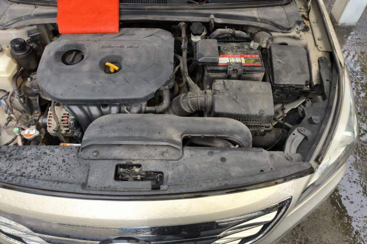 Used Hyundai Mistra 2014 1.8L Automatic Smart GLS Engine Bay Left