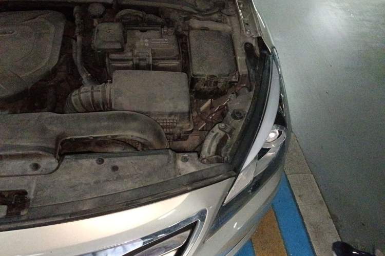 Used Hyundai Mistra 2014 1.8L Automatic Deluxe DLX Model Engine Bay Left
