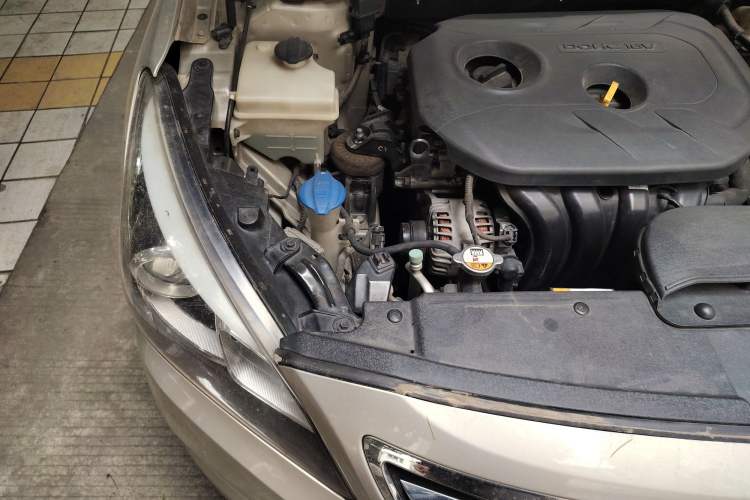 Used Hyundai Mistra 2014 1.8L Automatic Deluxe DLX Model Engine Bay Right