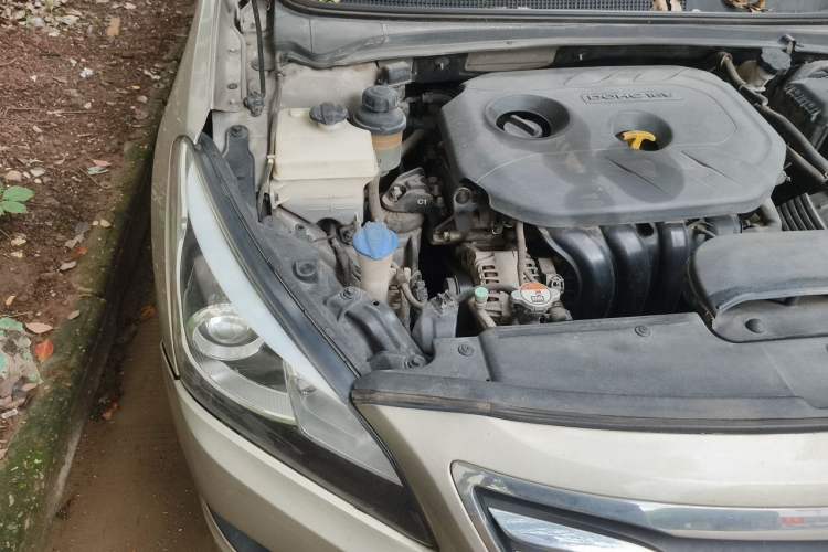 Used Hyundai Mistra 2014 1.8L Automatic Smart GLS Engine Bay Right