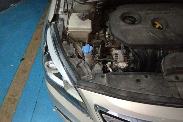 Used Hyundai Mistra 2014 1.8L Automatic Deluxe DLX Model Engine Bay Right