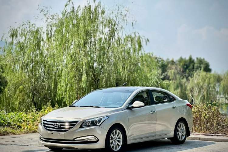 Used Hyundai Mistra 2014 1.8L Automatic Smart GLS Exterior 5