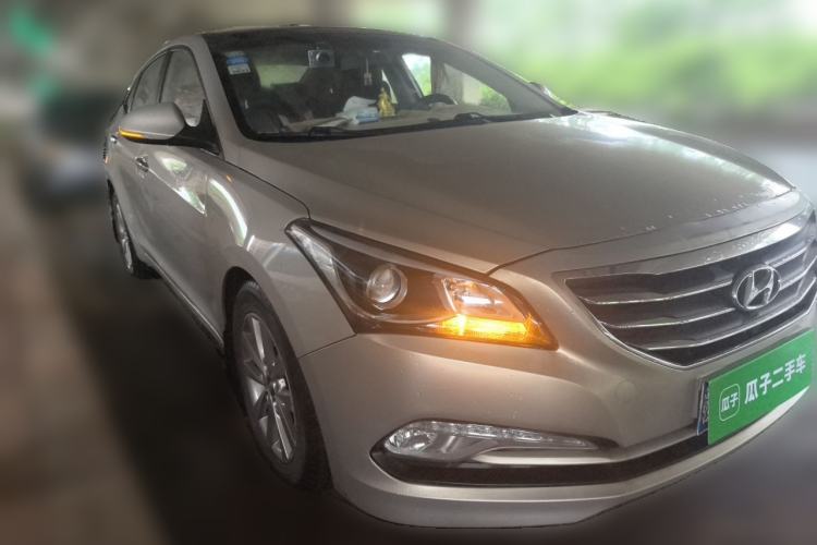 Used Hyundai Mistra 2014 1.8L Automatic Smart GLS Front Right 45 Deg